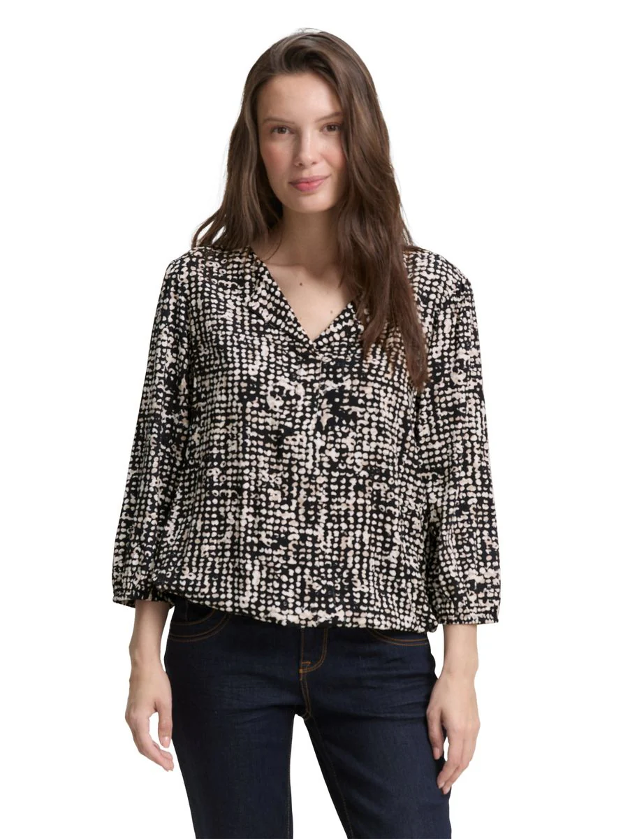 blouse with feminine V-neck - Image 6