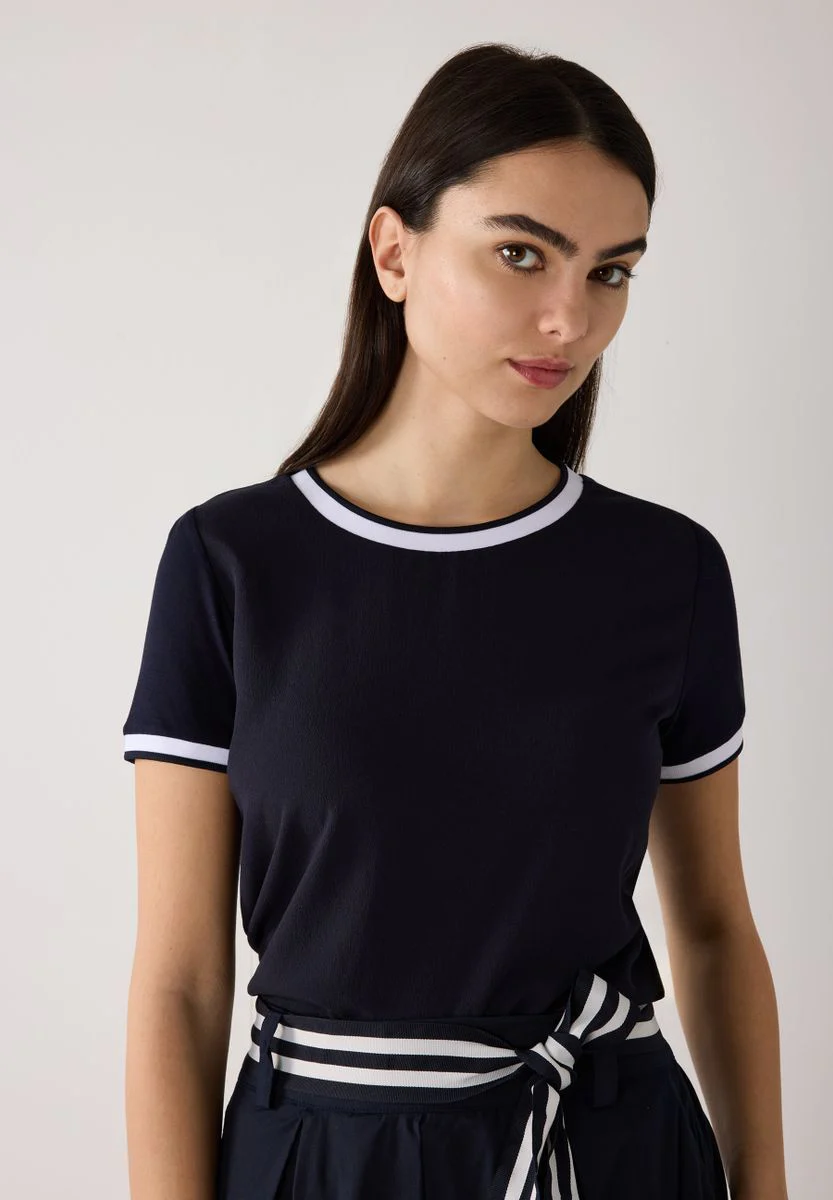 Contrast Shirt - Image 2