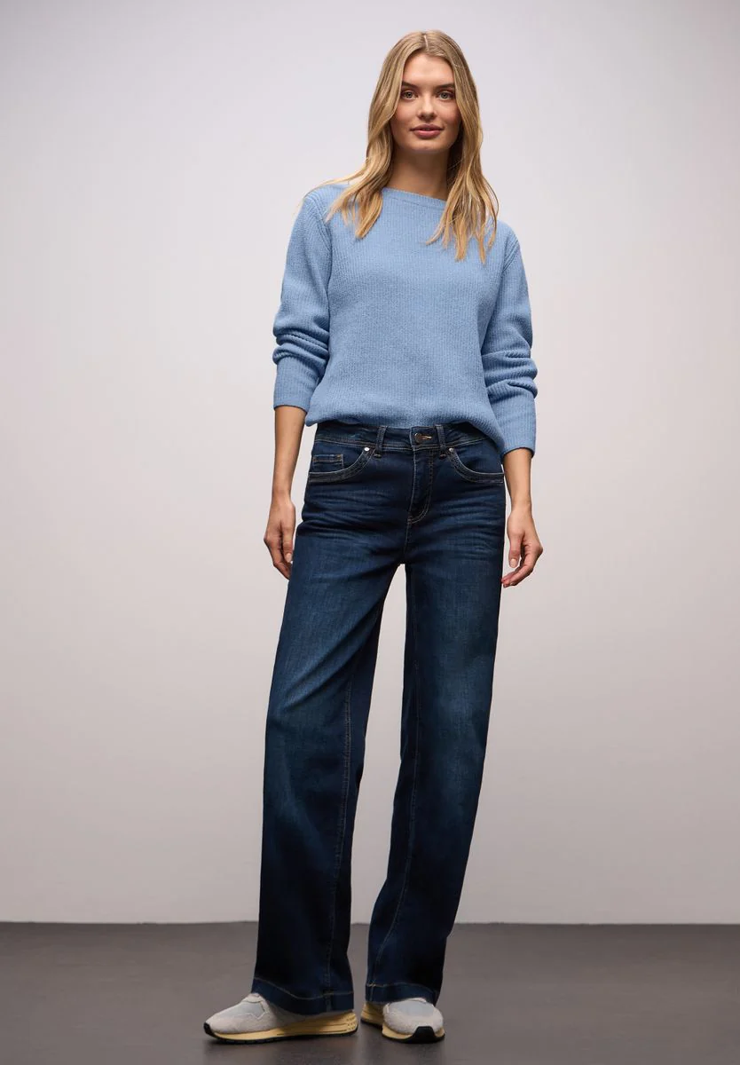 Chenille Pullover - Image 5