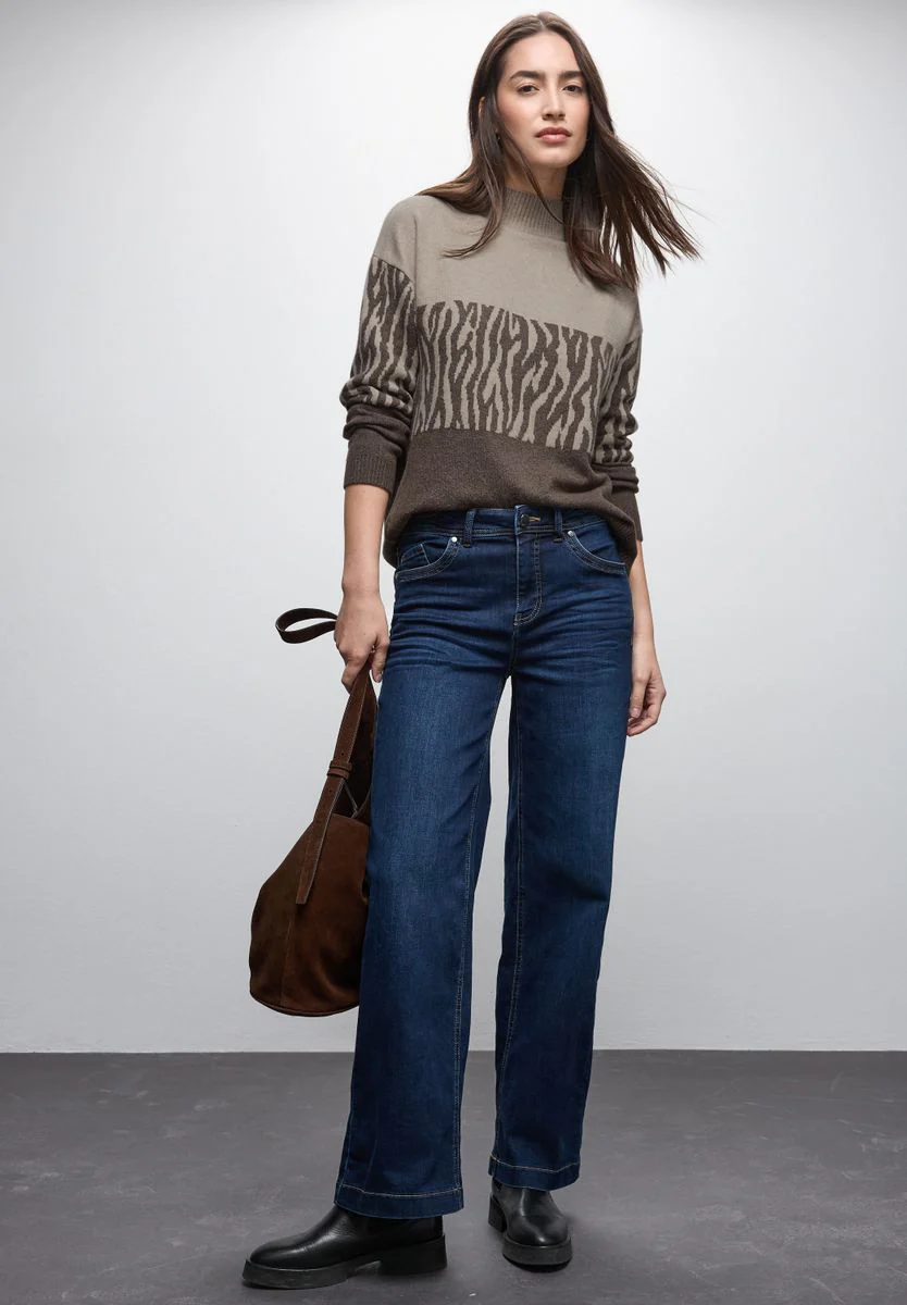 Color-Block Jacquard Sweater - Image 5