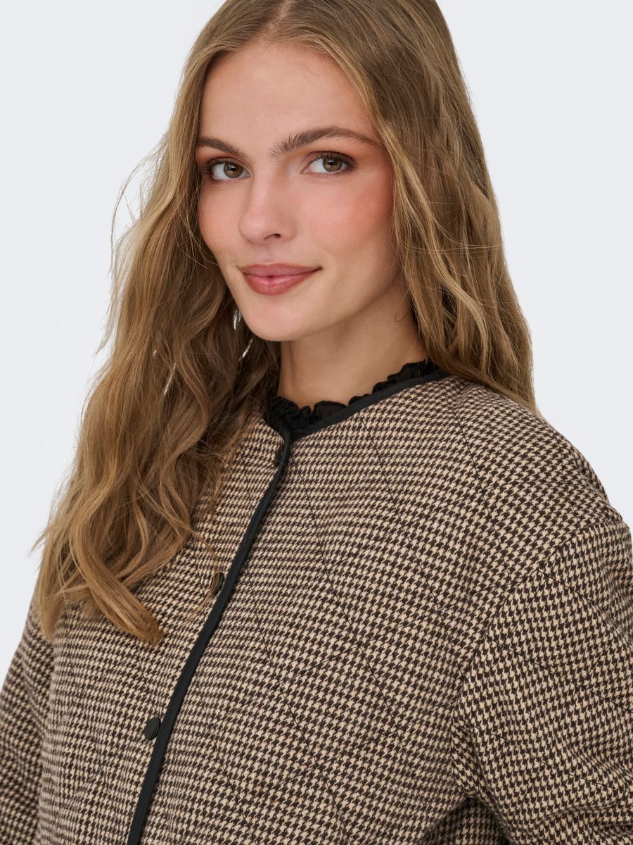 JDYEMERY L/S QUILTED SHACKET WVN - Image 5