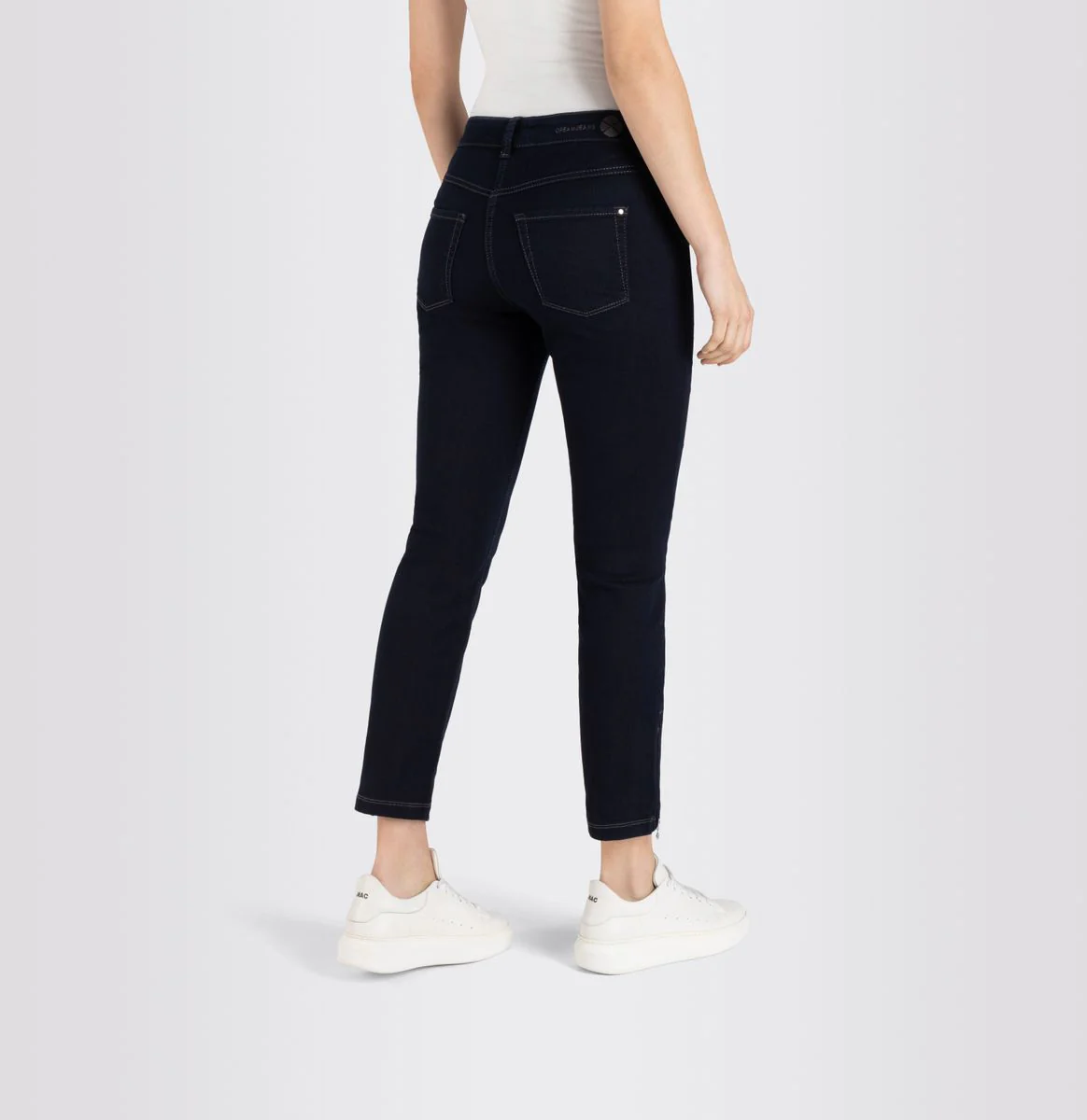 DREAM CHIC - Image 13