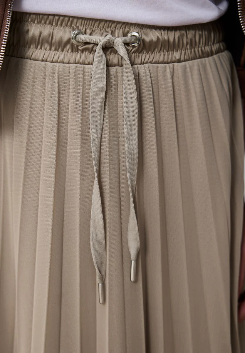 Mesh Plissée jog skirt_solid - Image 6