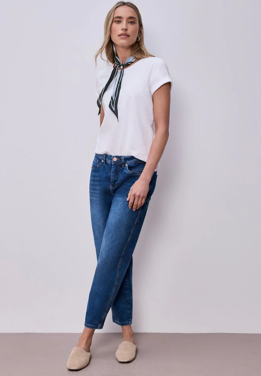 Nicki Satin Diamond Scarf - Image 5