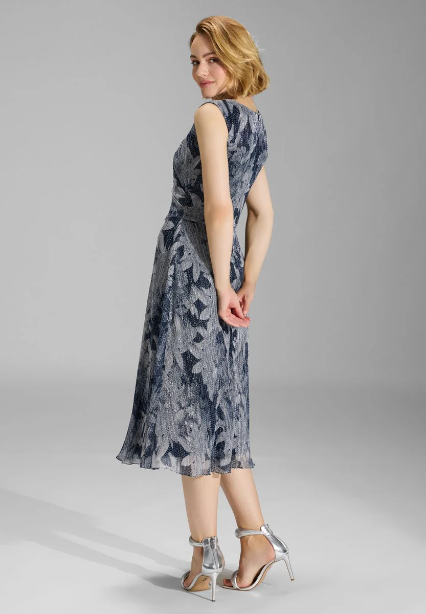 Plissiertes Kleid mit Metallicfäden - Image 2