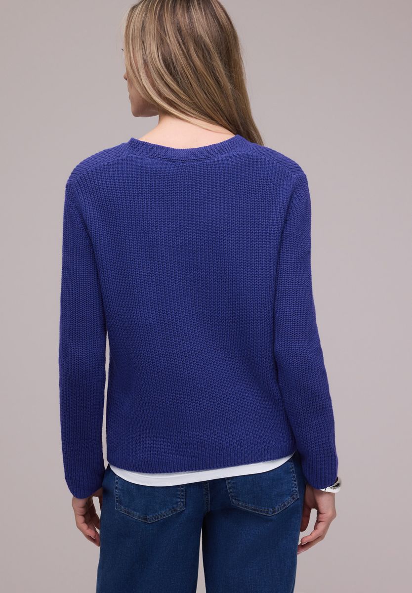 LTD QR_V-neck sweater - Image 4