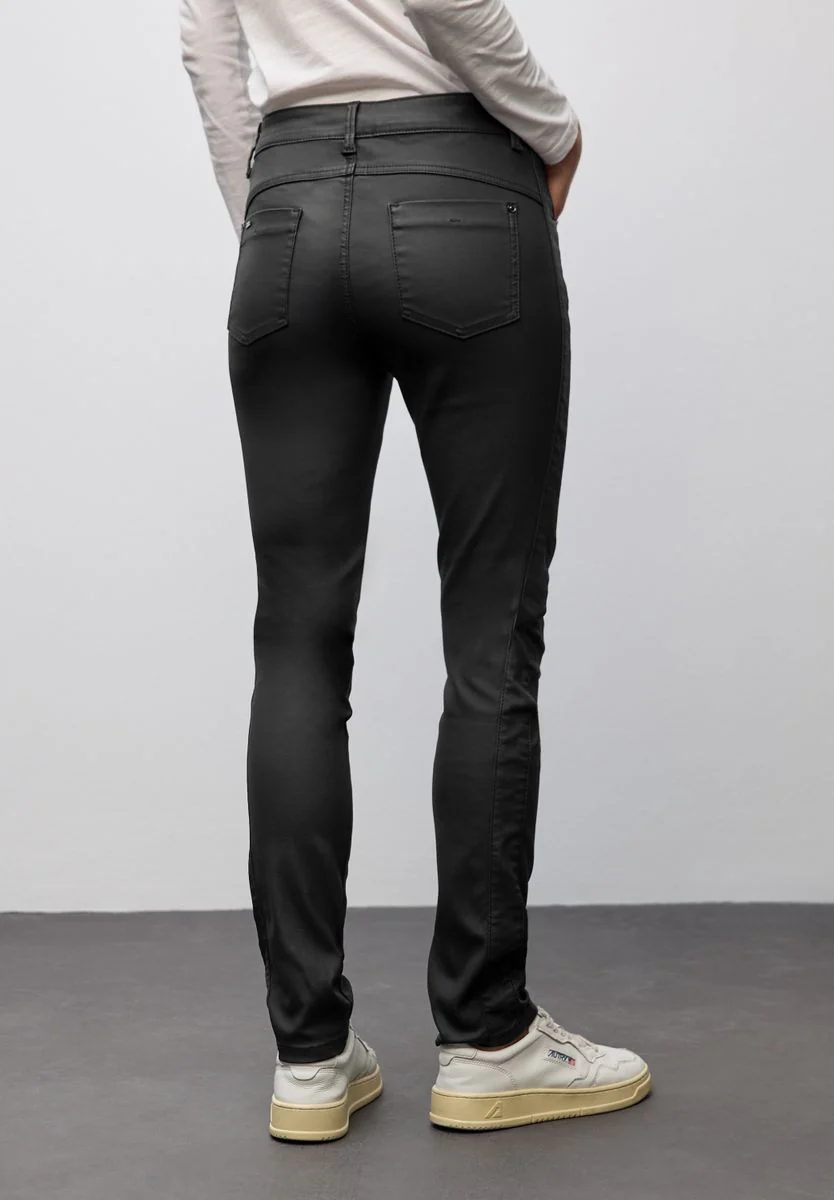 Slim Fit Coated Hose - Image 4