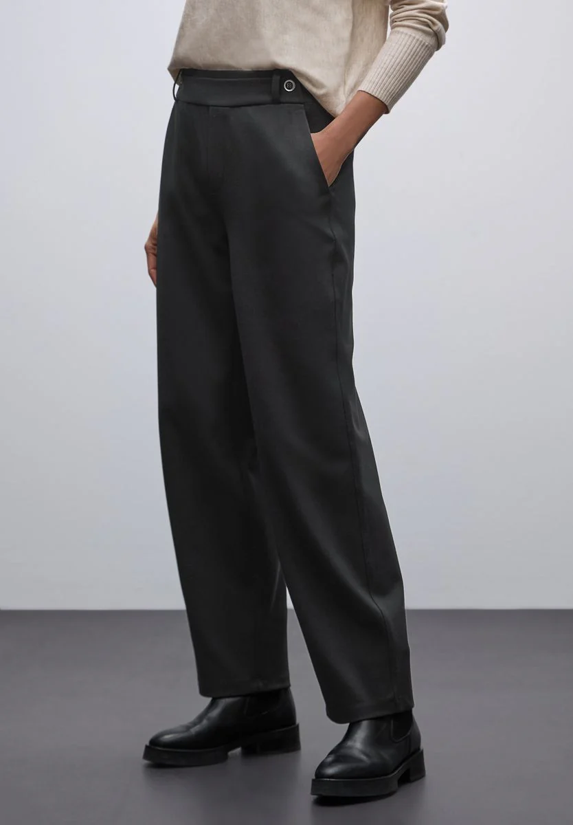 Straight Leg Hose - Image 3