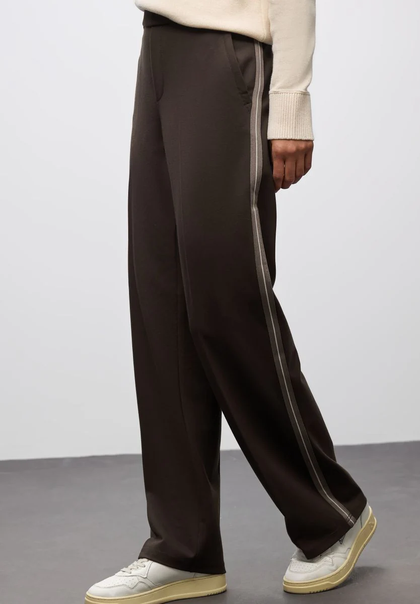 Straight Leg Hose - Image 8