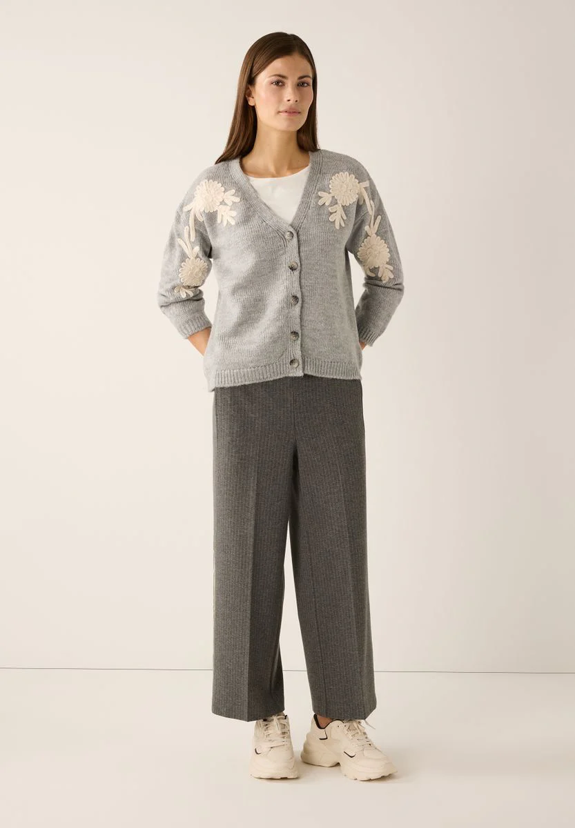 Strickjacke mit Blüten-Stick - Image 3