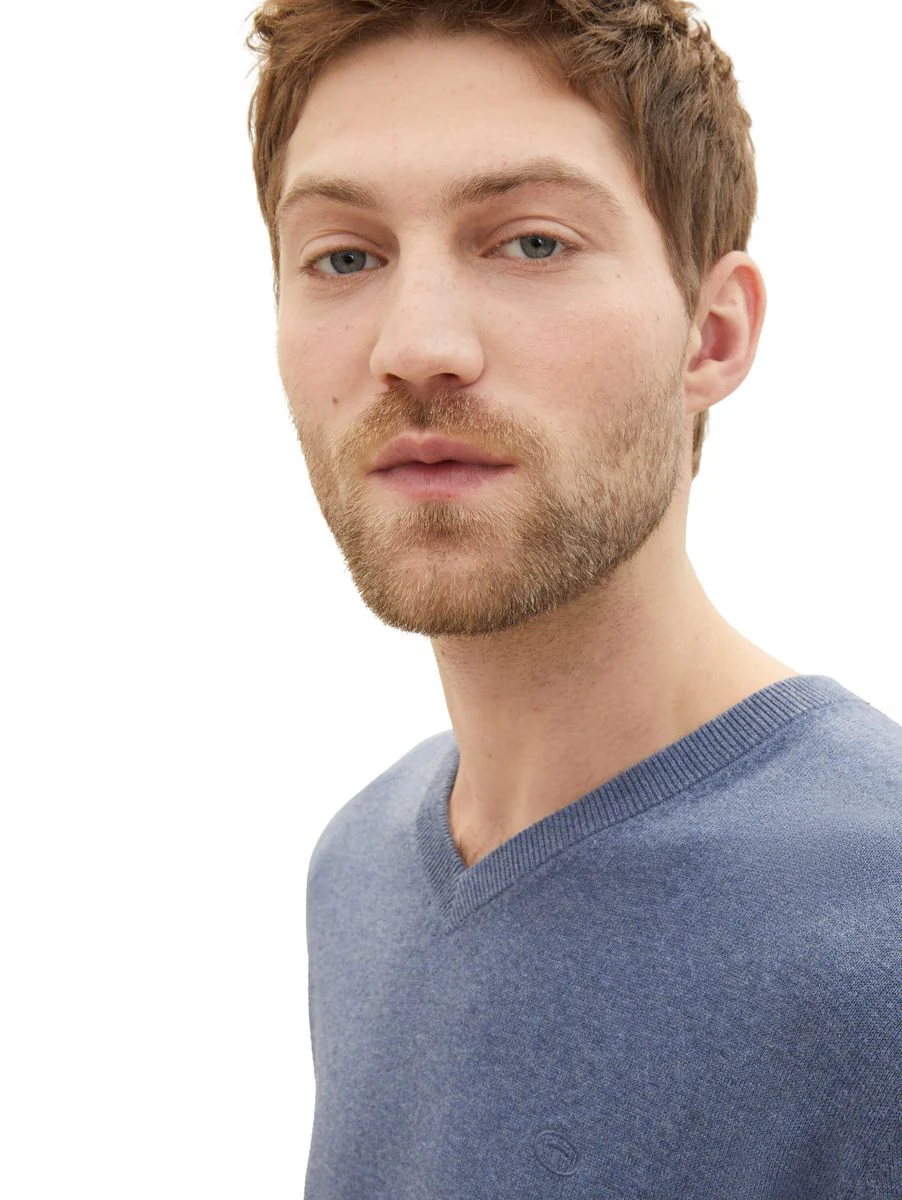 basic v-neck knit - Image 6