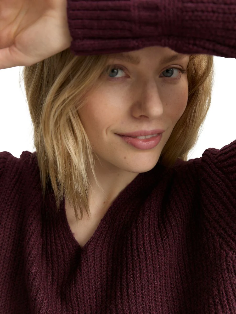 Ripp Strickpullover mit V-Ausschnitt - Image 6