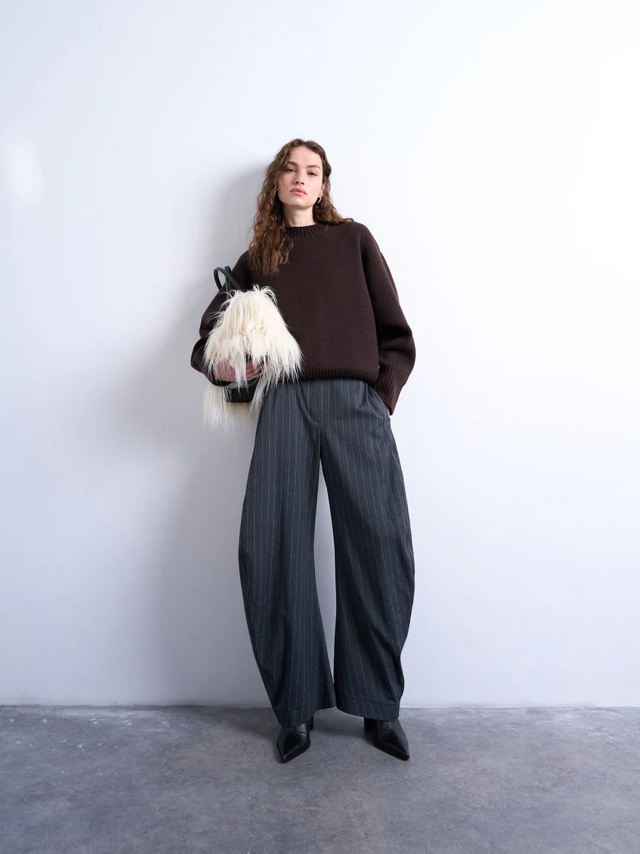 TSBINA BARREL LEG TROUSERS WVN - Image 4