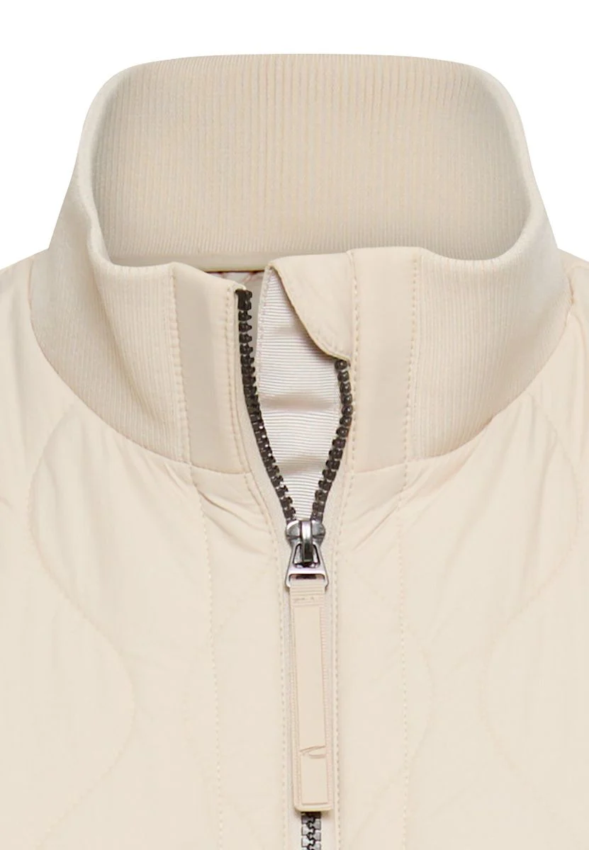 Outdoor Vests - Image 3